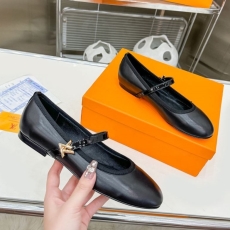 Louis Vuitton Flat Shoes